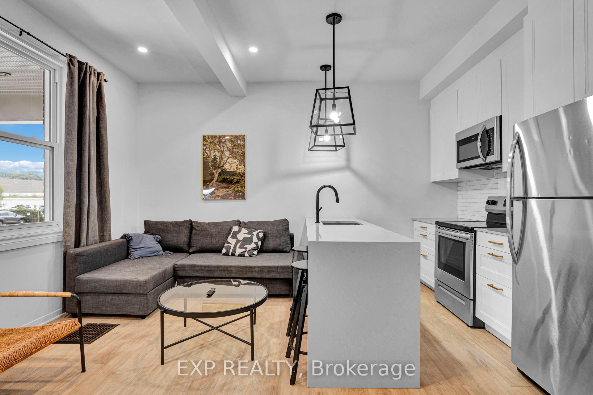 Photo 3 of Unit 2, 327 Catherine Street, Ottawa, Ottawa Centre — HOMEH