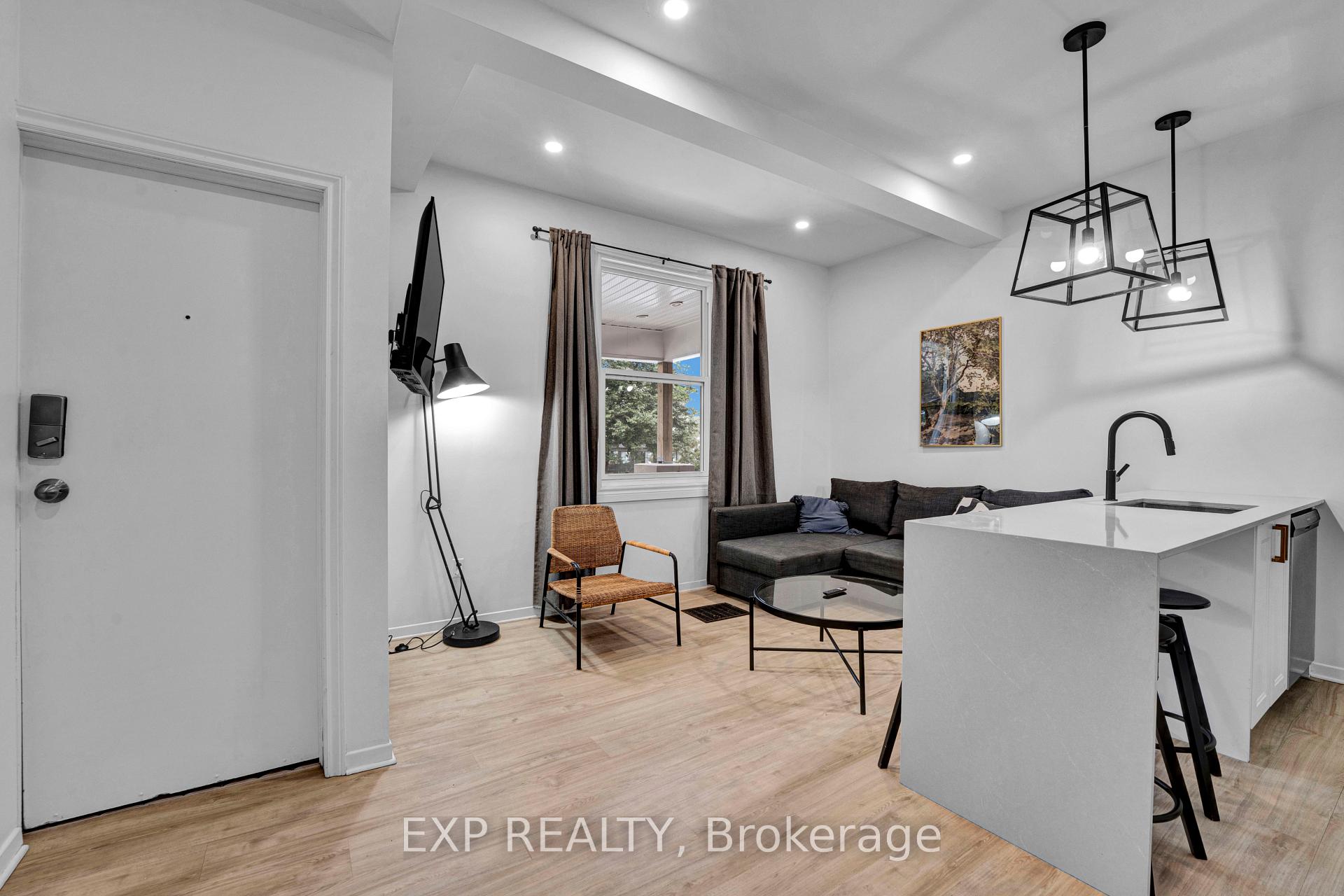 Photo 6 of Unit 2, 327 Catherine Street, Ottawa, Ottawa Centre — HOMEH