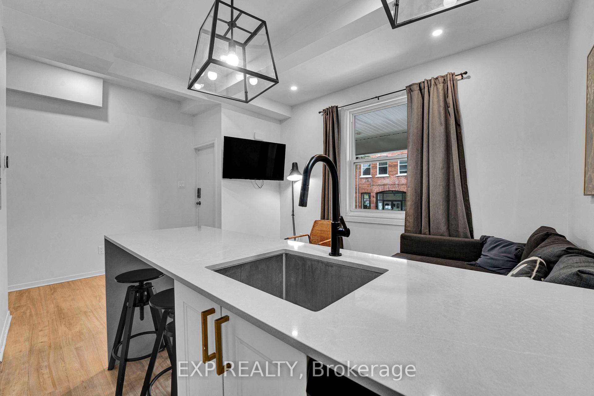 Photo 10 of Unit 2, 327 Catherine Street, Ottawa, Ottawa Centre — HOMEH