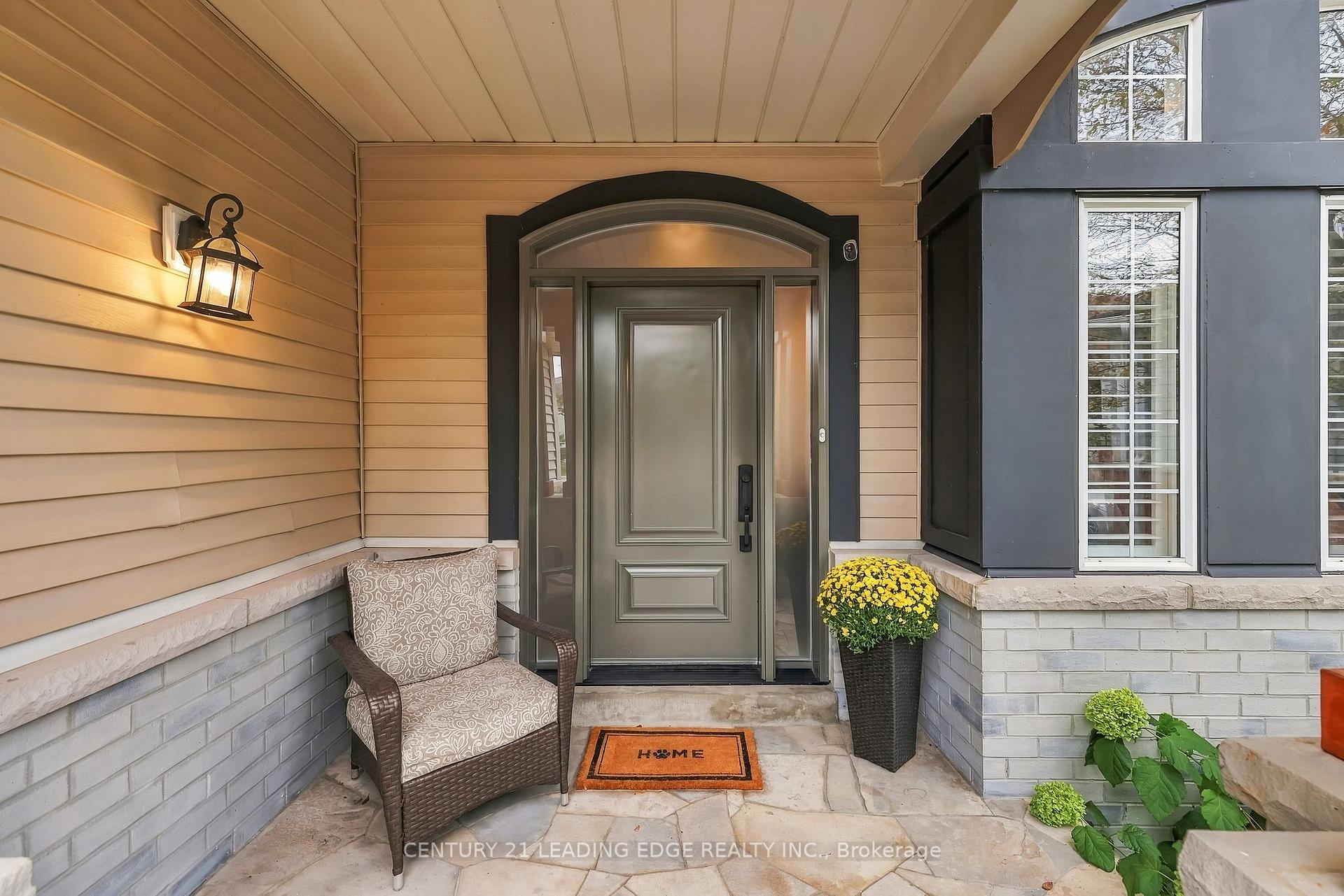 Photo 5 of 12 Coastview Court, Whitby, Port Whitby — HOMEH