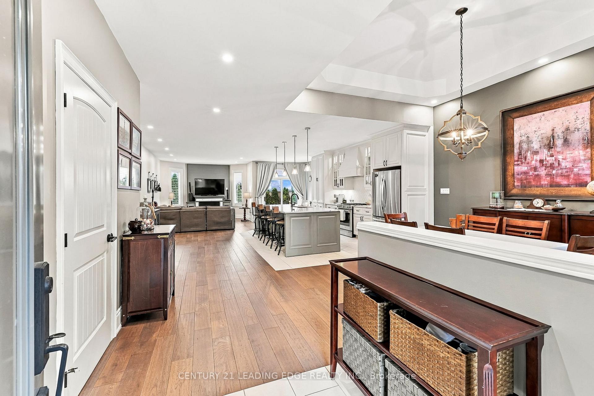Photo 7 of 12 Coastview Court, Whitby, Port Whitby — HOMEH