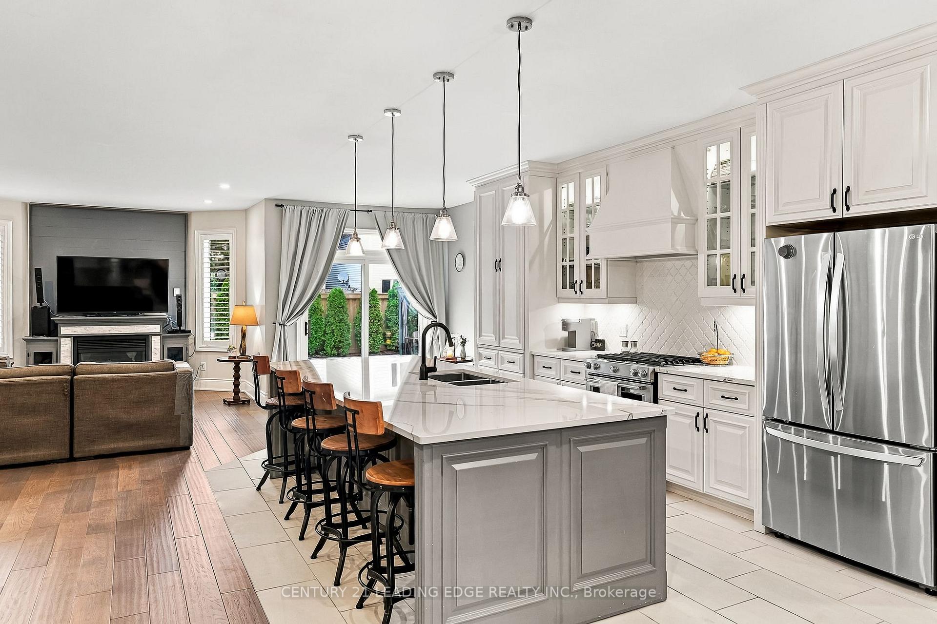 Photo 12 of 12 Coastview Court, Whitby, Port Whitby — HOMEH