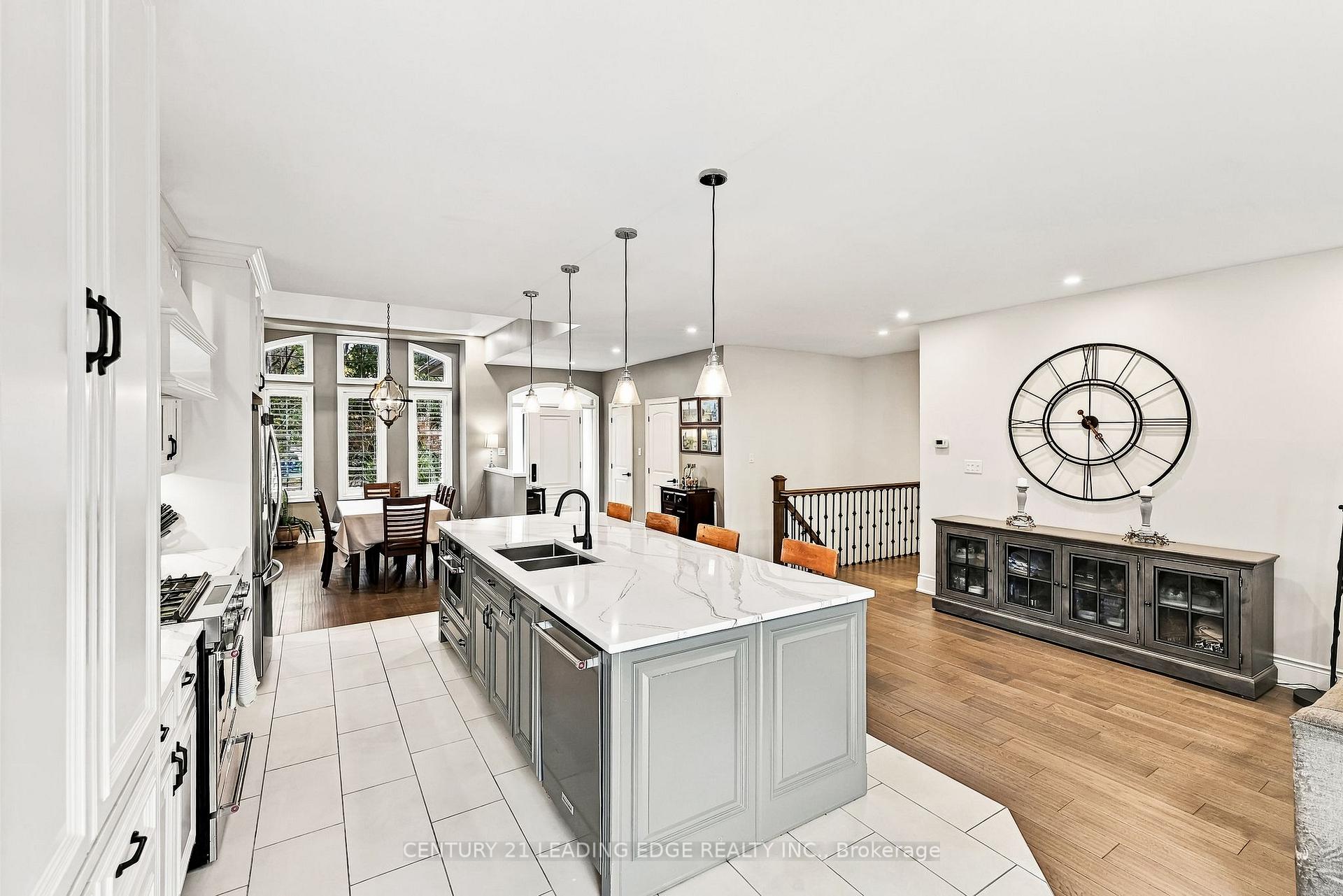 Photo 14 of 12 Coastview Court, Whitby, Port Whitby — HOMEH