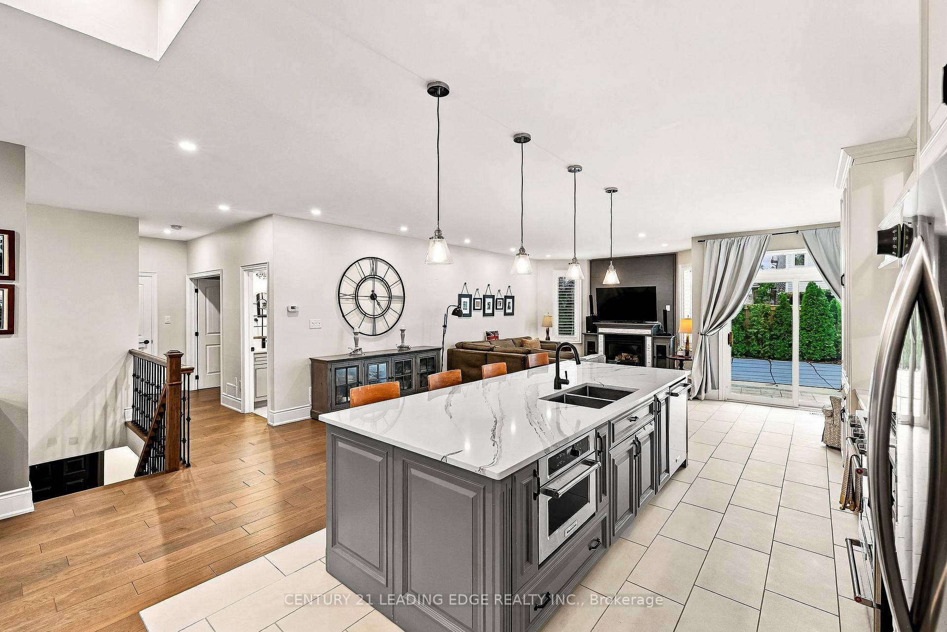 Photo 15 of 12 Coastview Court, Whitby, Port Whitby — HOMEH