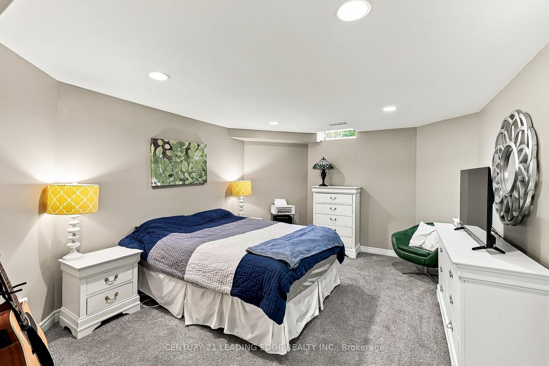 Photo 32 of 12 Coastview Court, Whitby, Port Whitby — HOMEH