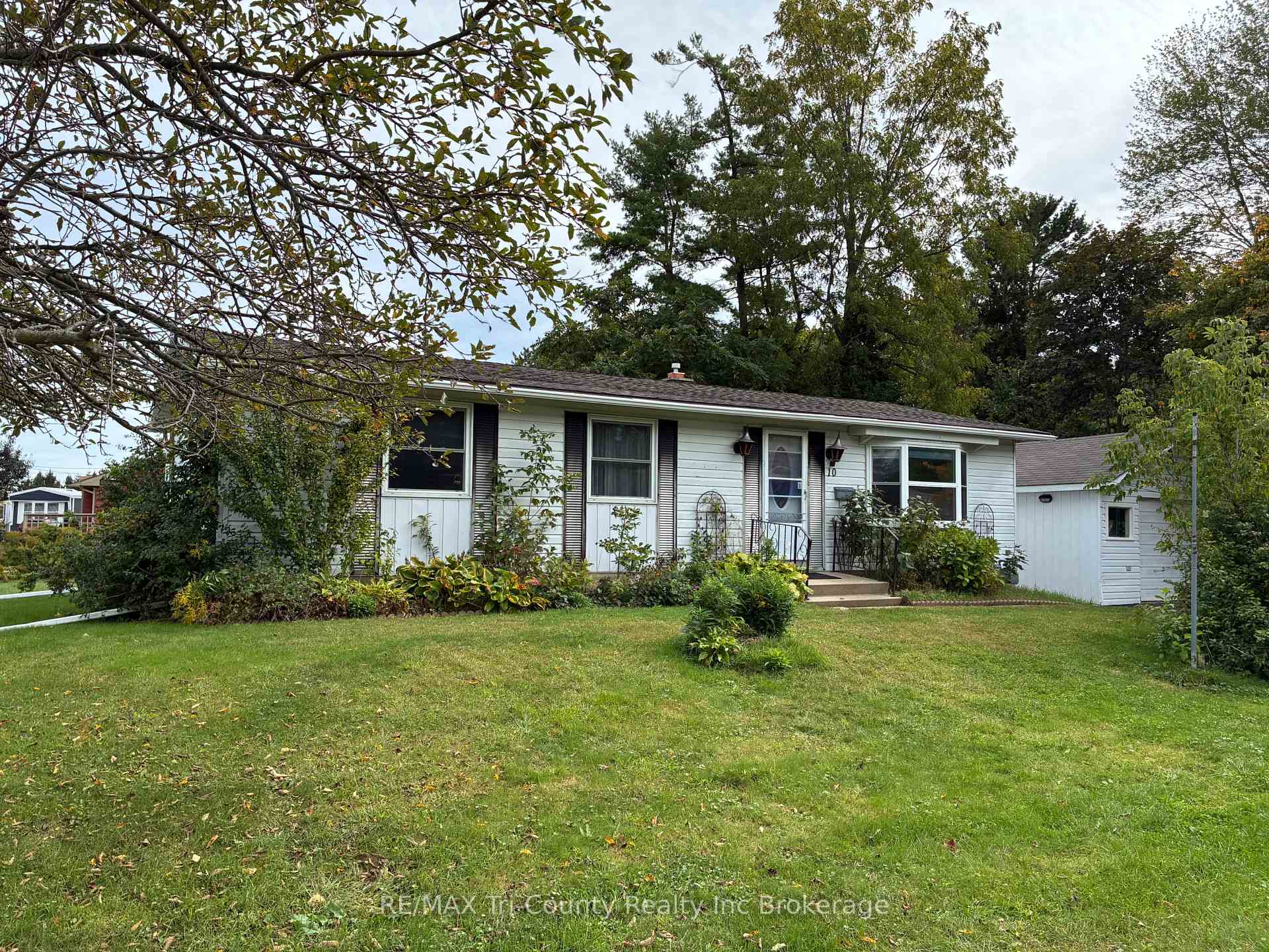 Photo 3 of 10 Elizabeth Street, Bayham, Port Burwell — HOMEH