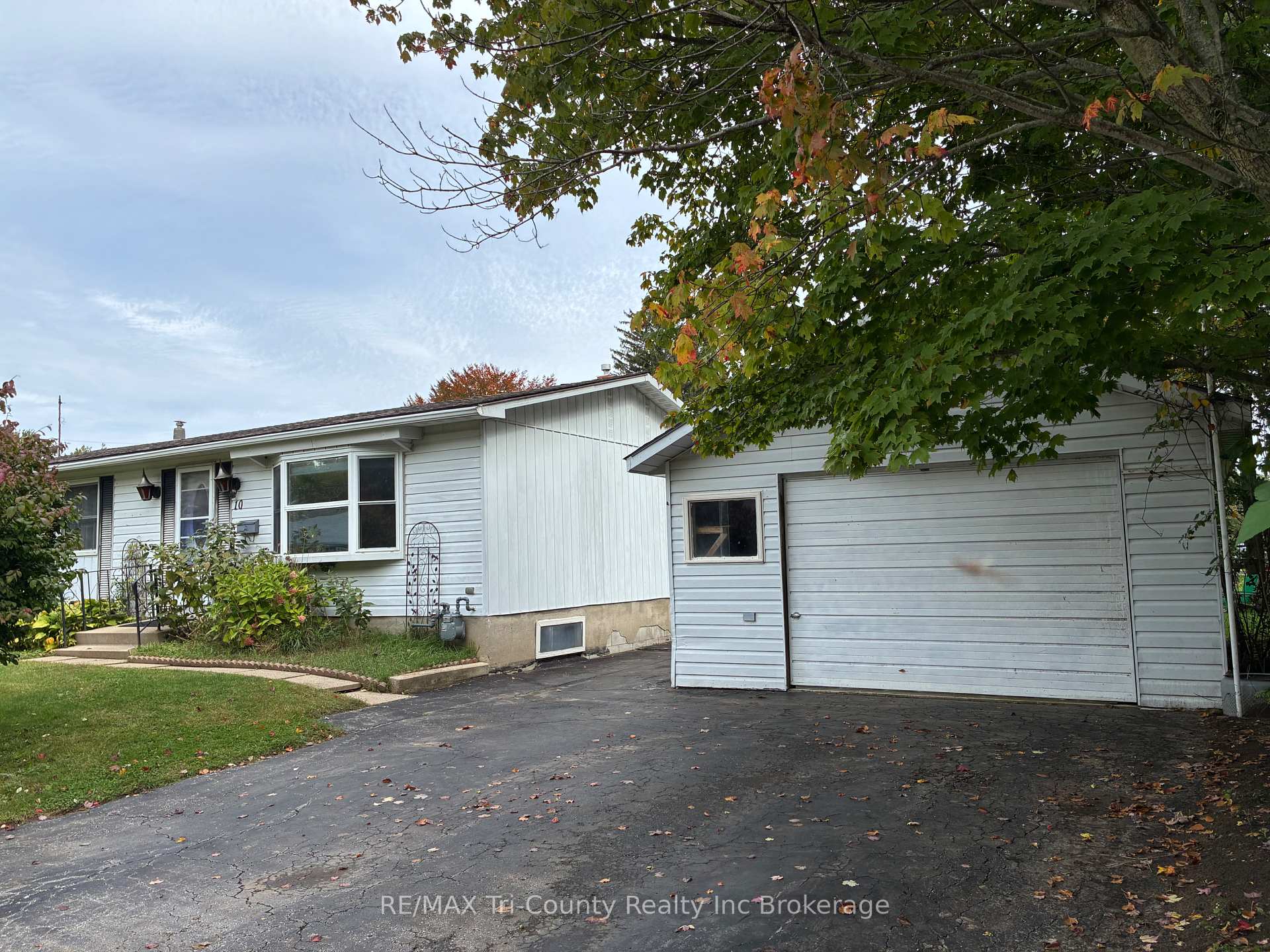 Photo 4 of 10 Elizabeth Street, Bayham, Port Burwell — HOMEH