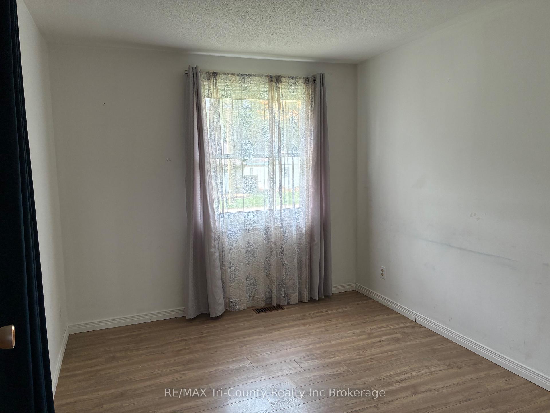 Photo 18 of 10 Elizabeth Street, Bayham, Port Burwell — HOMEH