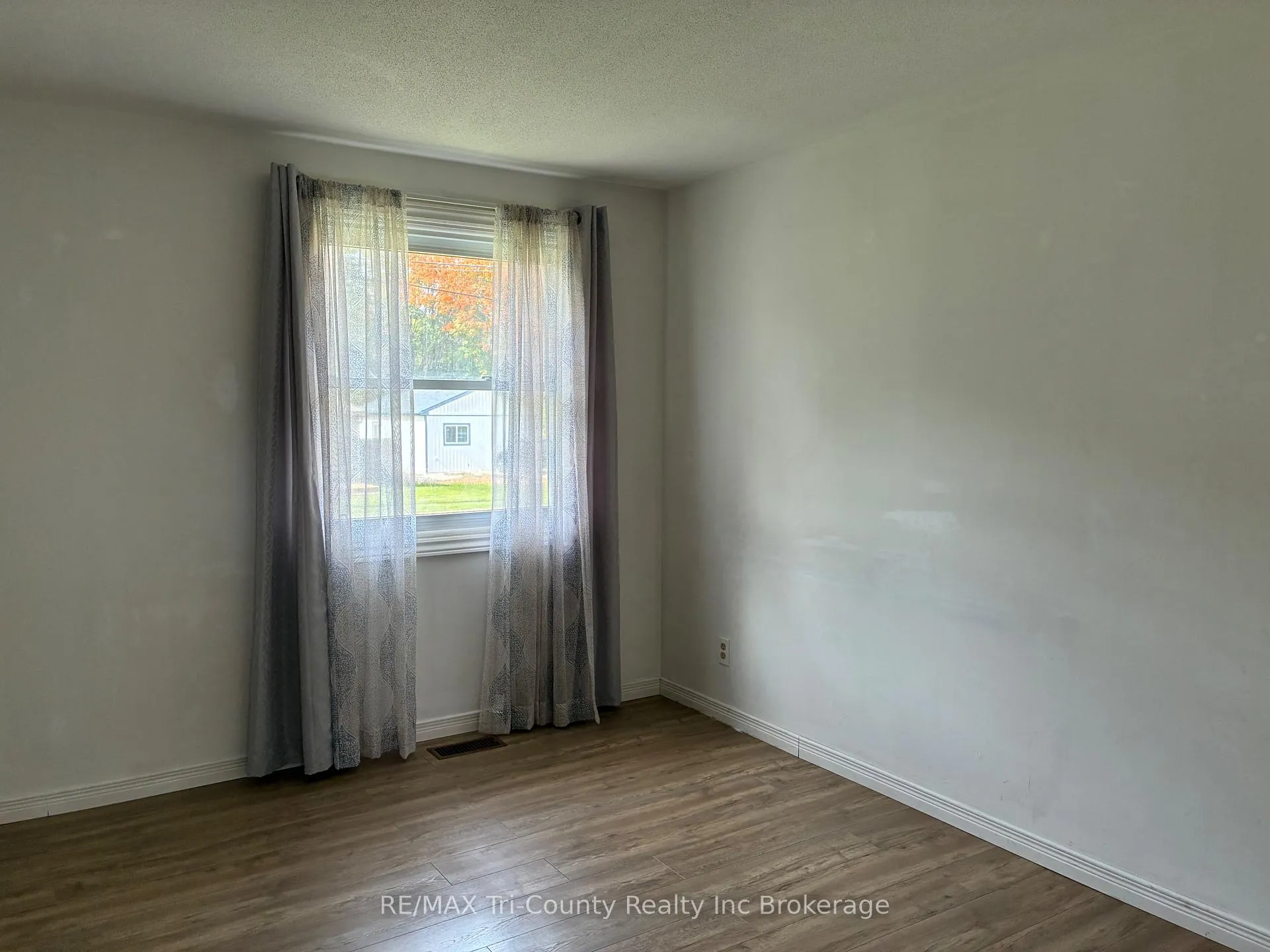 Photo 17 of 10 Elizabeth Street, Bayham, Port Burwell — HOMEH