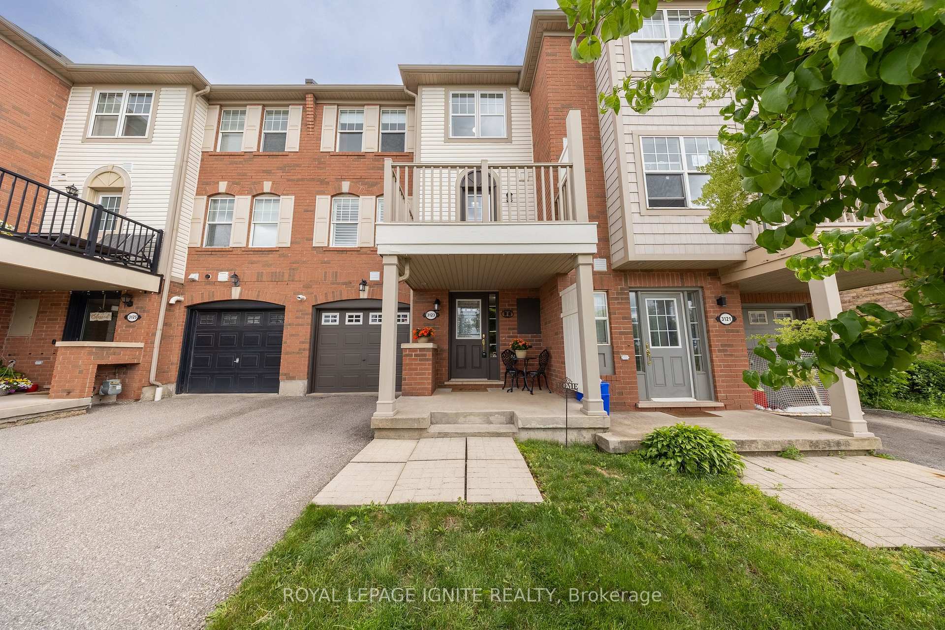 Photo 4 of 3123 Stornoway Circle, Oakville, Bronte Creek — HOMEH