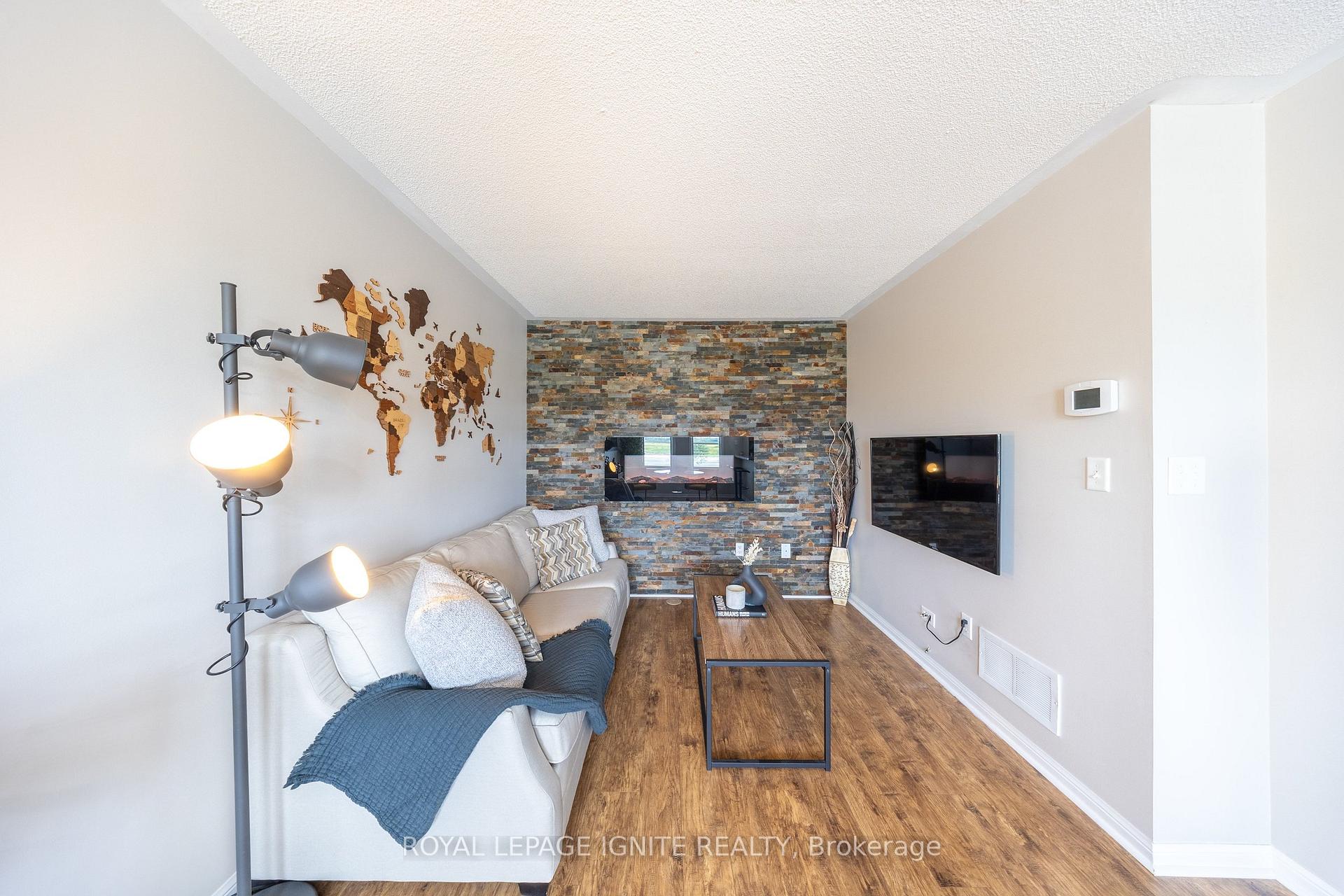 Photo 11 of 3123 Stornoway Circle, Oakville, Bronte Creek — HOMEH