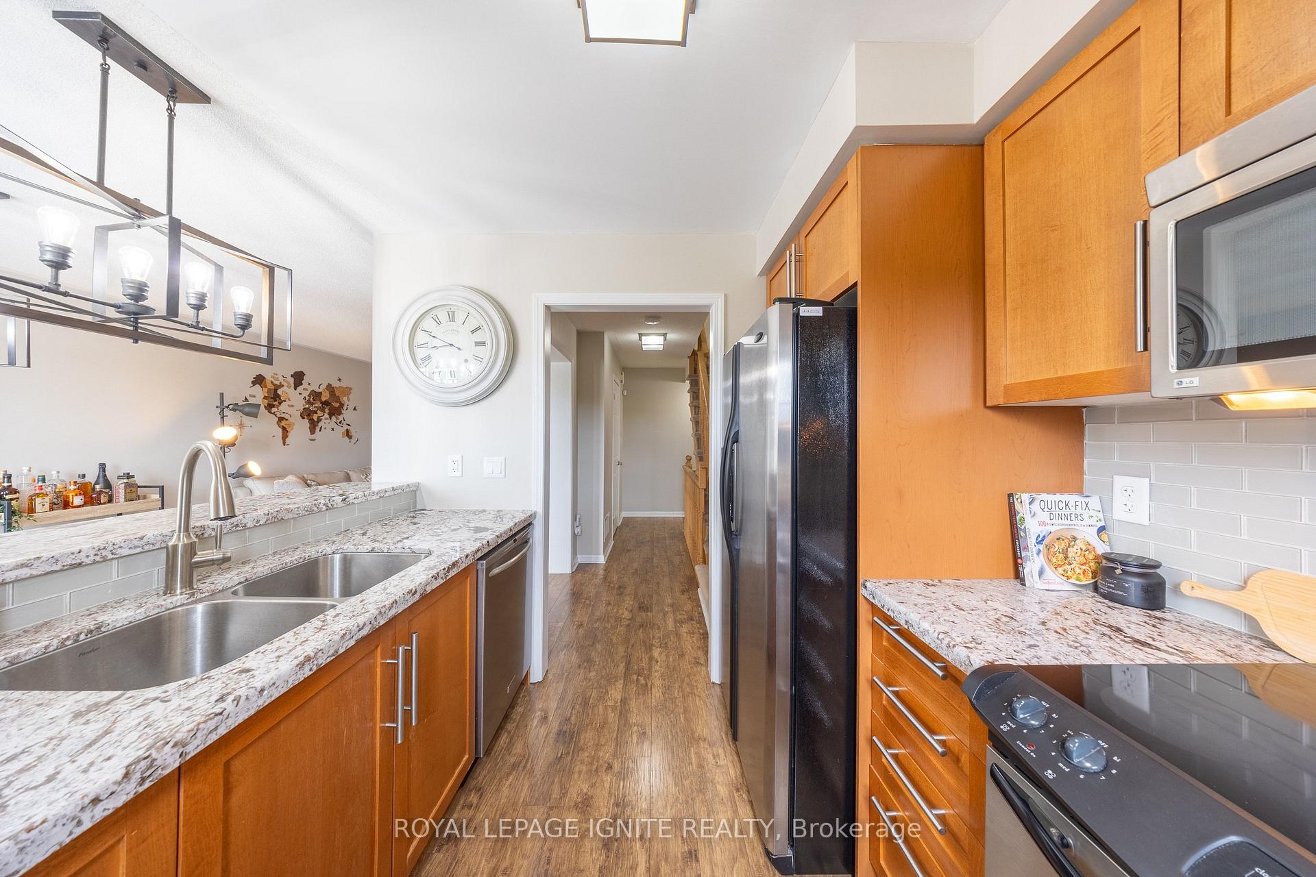 Photo 20 of 3123 Stornoway Circle, Oakville, Bronte Creek — HOMEH