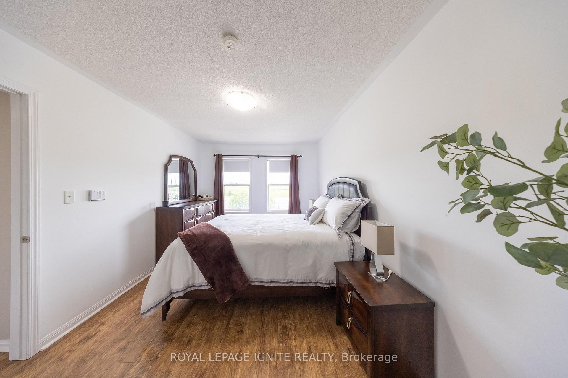 Photo 35 of 3123 Stornoway Circle, Oakville, Bronte Creek — HOMEH