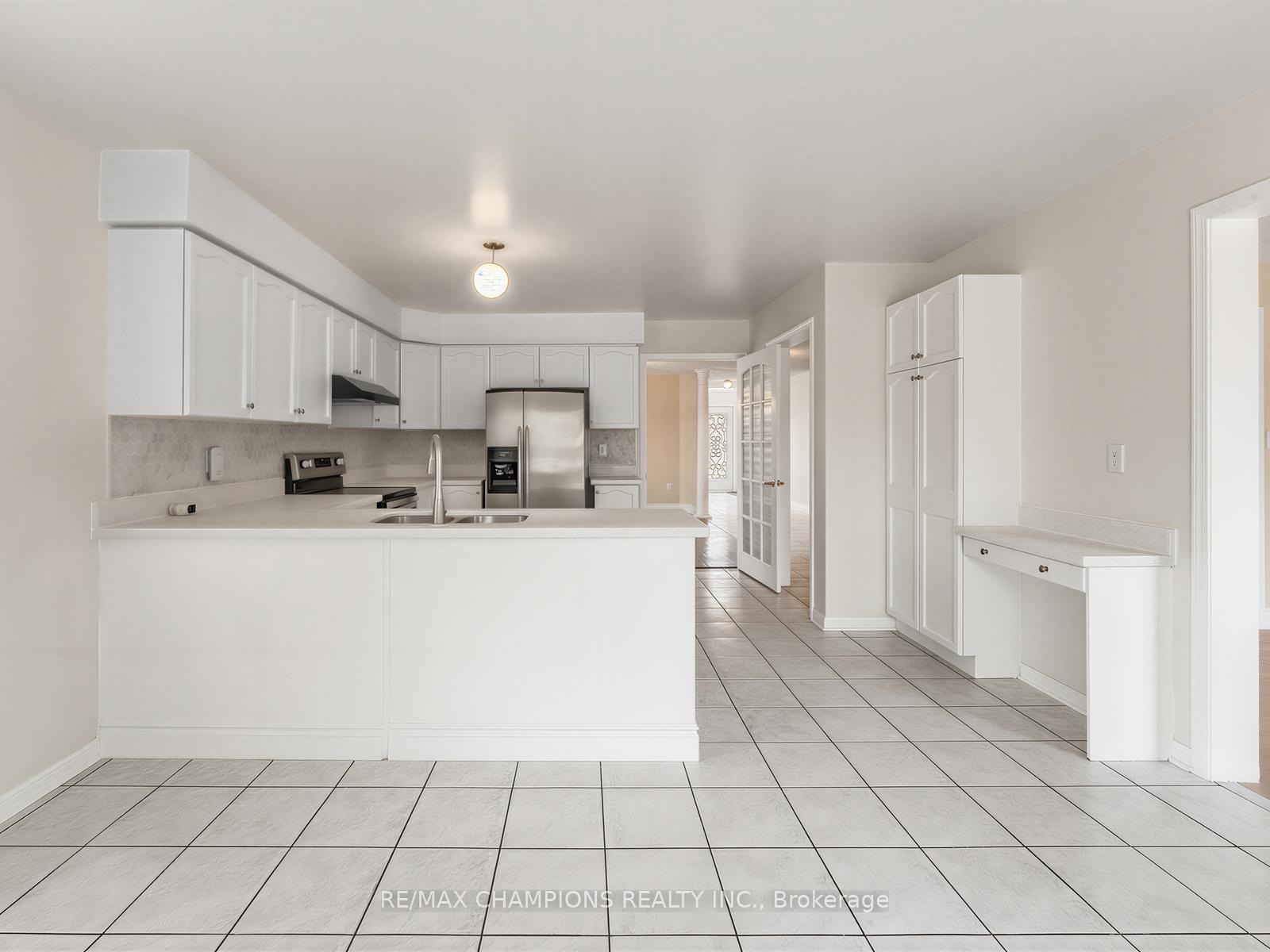 Photo 15 of 1 Cluster Oak Place, Brampton, Sandringham-Wellington — HOMEH