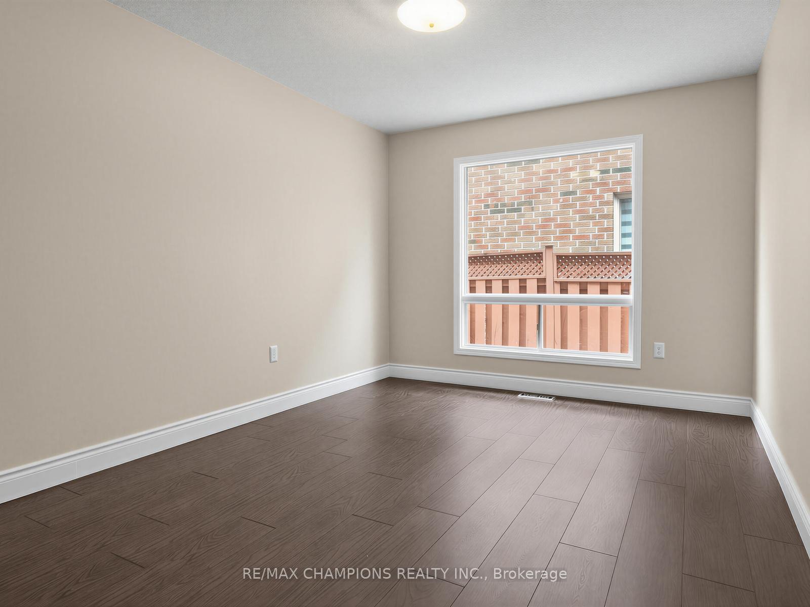 Photo 18 of 1 Cluster Oak Place, Brampton, Sandringham-Wellington — HOMEH