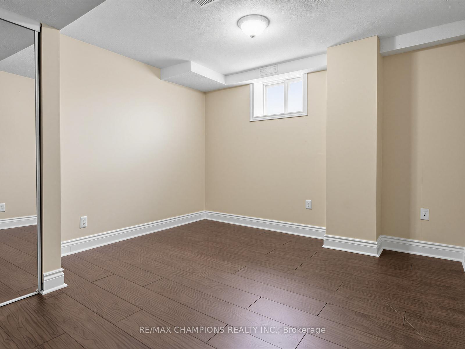 Photo 37 of 1 Cluster Oak Place, Brampton, Sandringham-Wellington — HOMEH