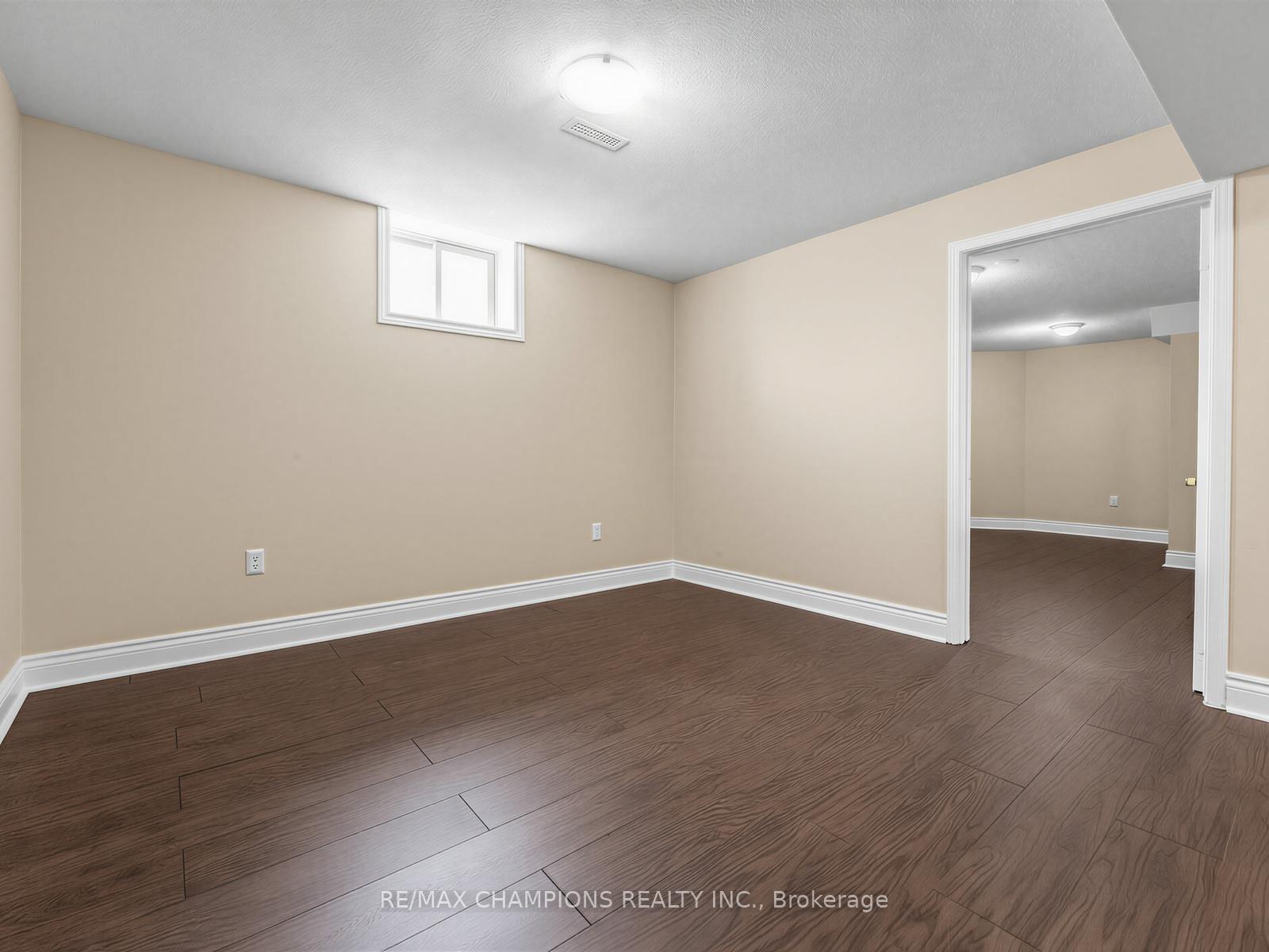 Photo 39 of 1 Cluster Oak Place, Brampton, Sandringham-Wellington — HOMEH