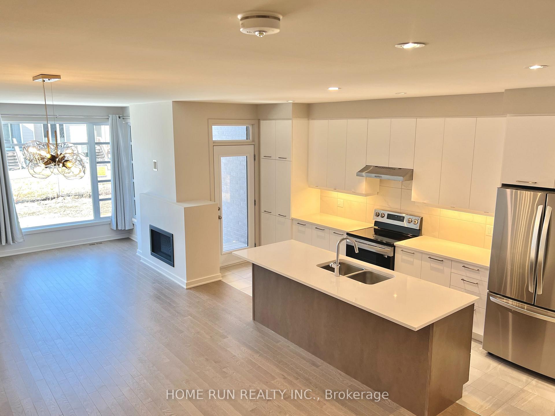 Photo 6 of 516 Borbridge Avenue, Ottawa, Riverside South/Gloucester Glen — HOMEH