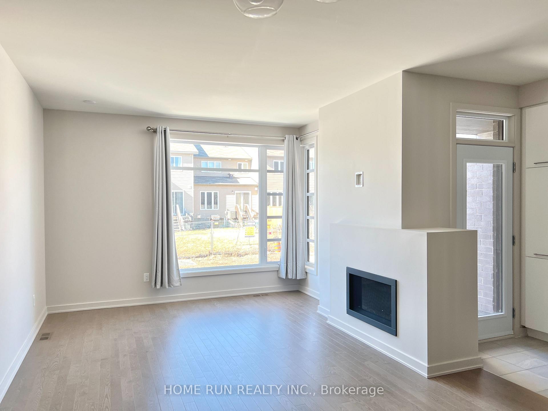 Photo 7 of 516 Borbridge Avenue, Ottawa, Riverside South/Gloucester Glen — HOMEH