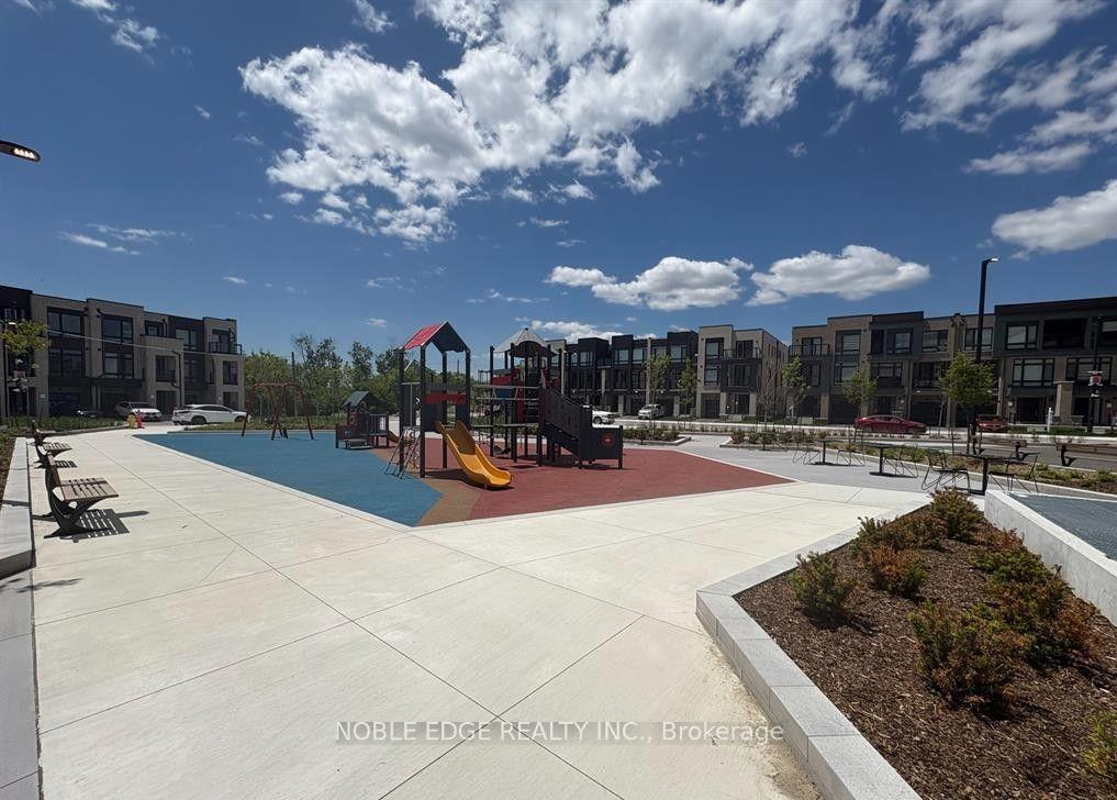 Photo 3 of Unit 907, 10 Flavelle Trail, Vaughan, Steeles West Industrial — HOMEH