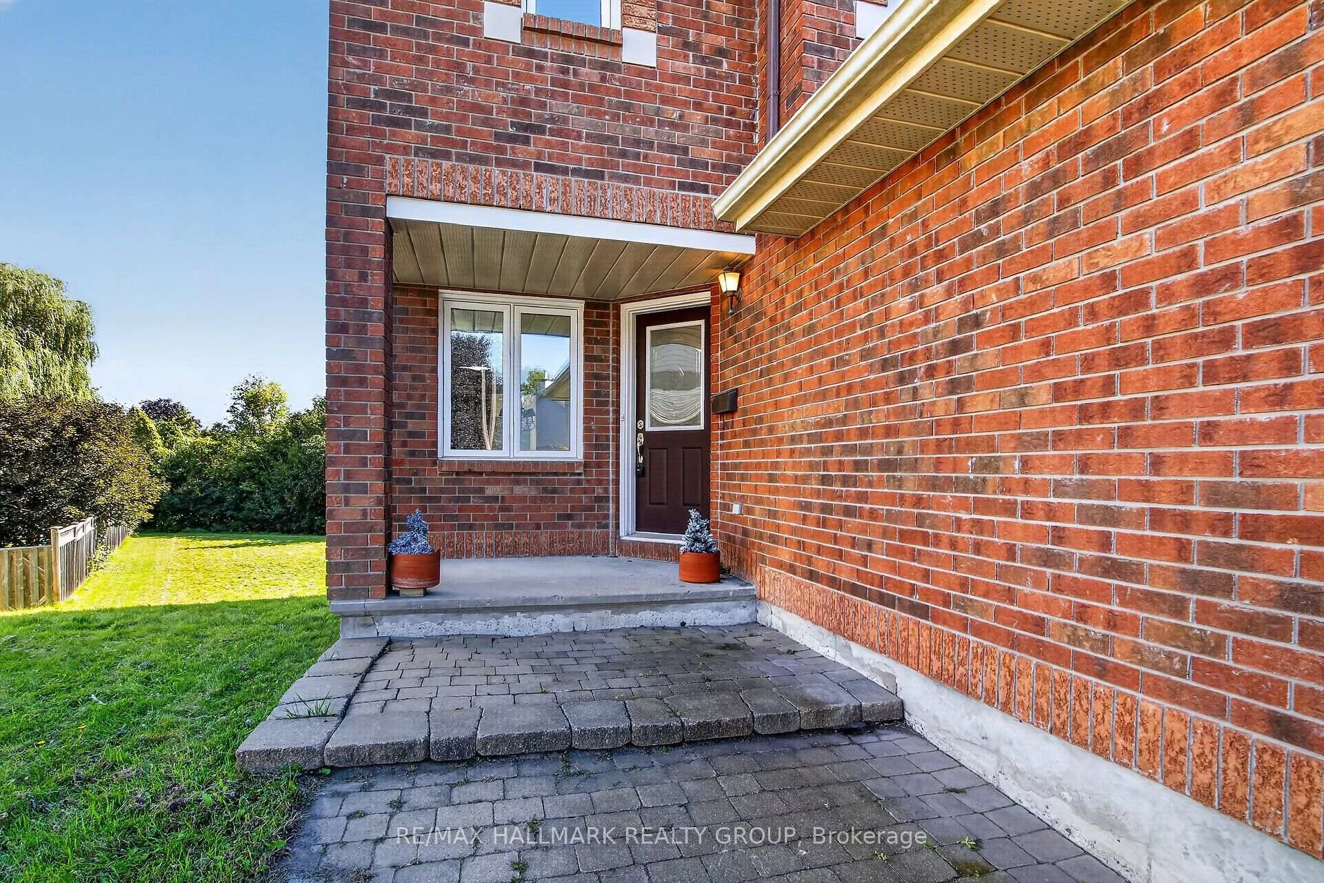 Photo 6 of Unit 210, 457 Mcleod Street, Ottawa, Ottawa Centre — HOMEH