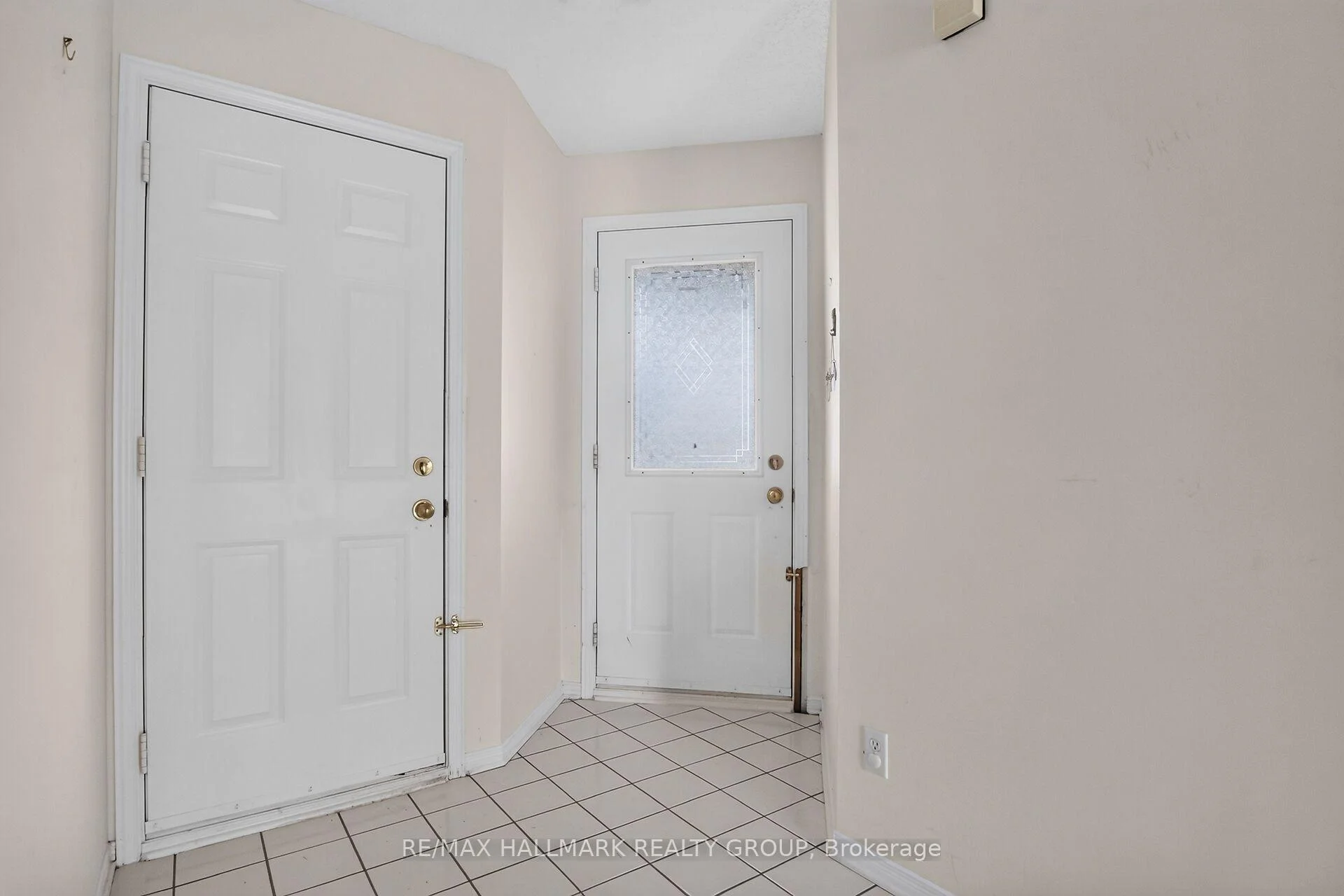 Photo 8 of Unit 210, 457 Mcleod Street, Ottawa, Ottawa Centre — HOMEH