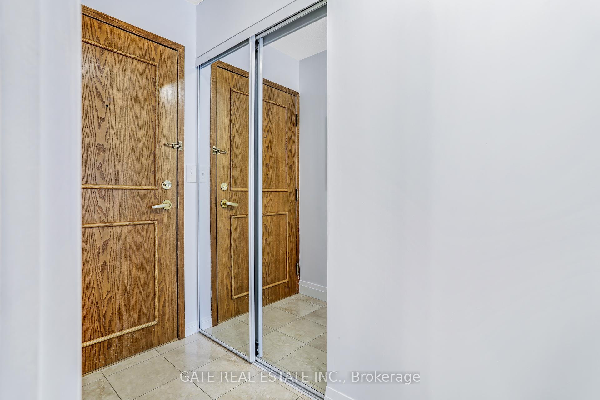 Photo 4 of Unit 1111, 8 Lee Centre Drive, Scarborough, Woburn — HOMEH