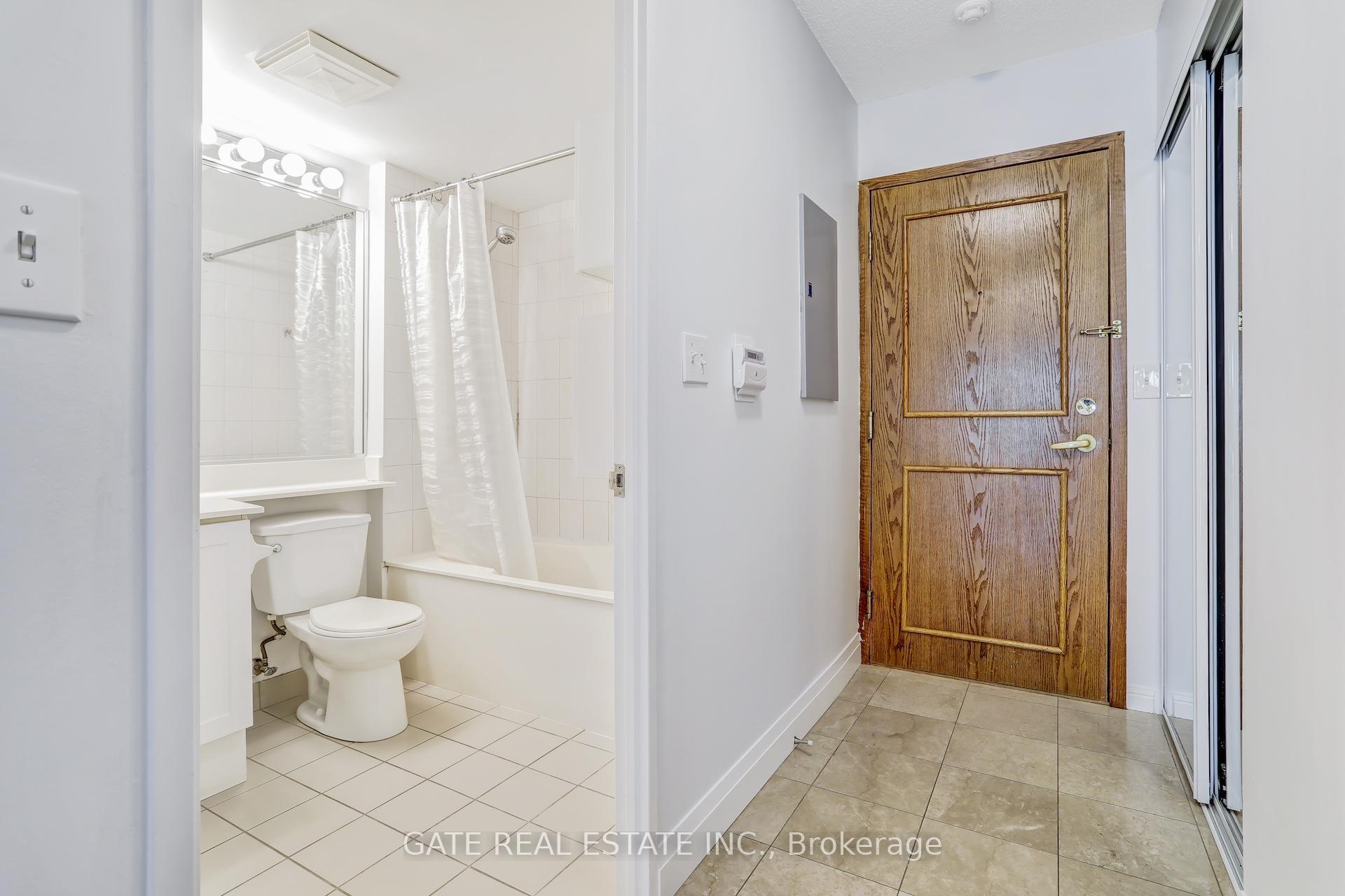 Photo 5 of Unit 1111, 8 Lee Centre Drive, Scarborough, Woburn — HOMEH
