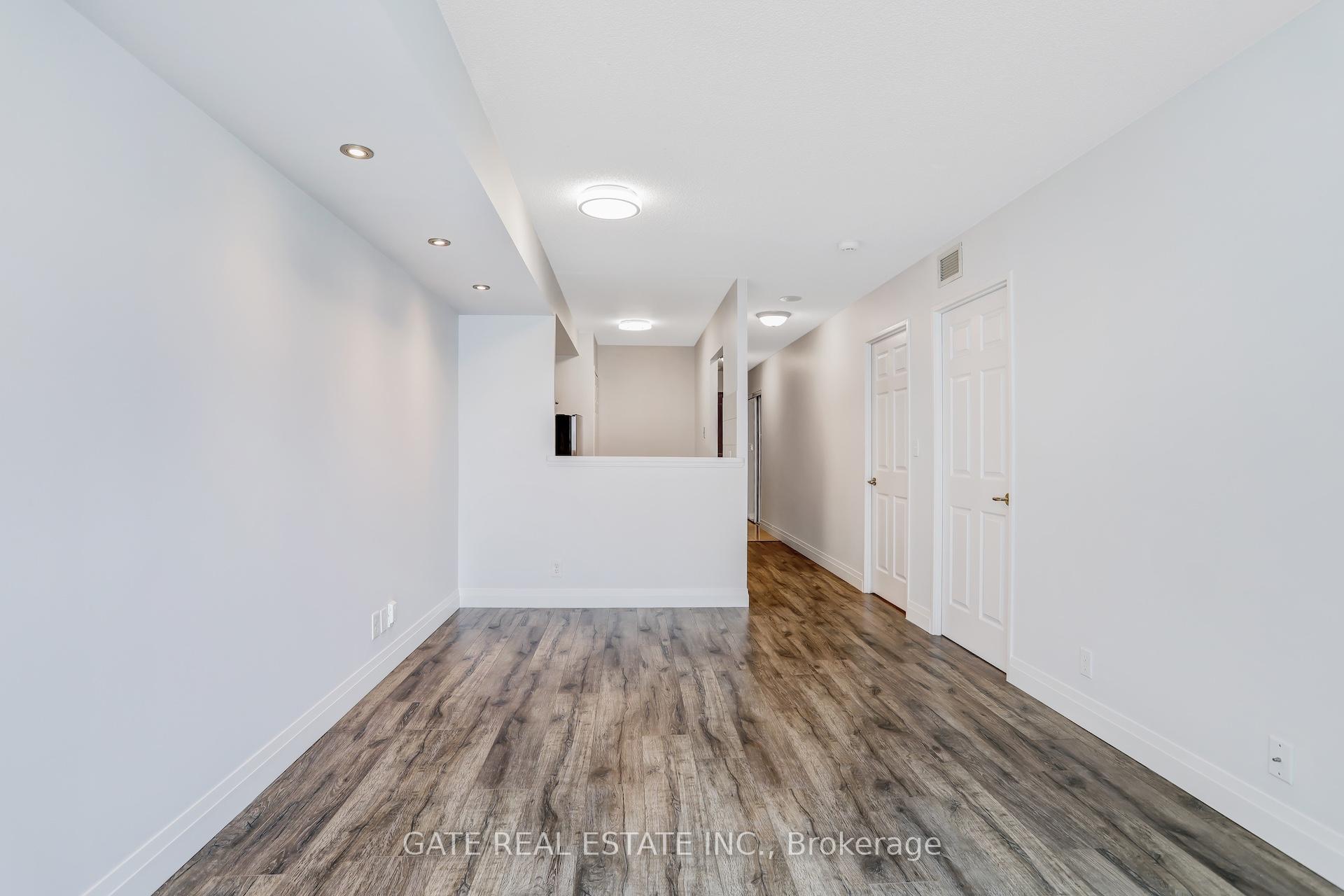Photo 9 of Unit 1111, 8 Lee Centre Drive, Scarborough, Woburn — HOMEH