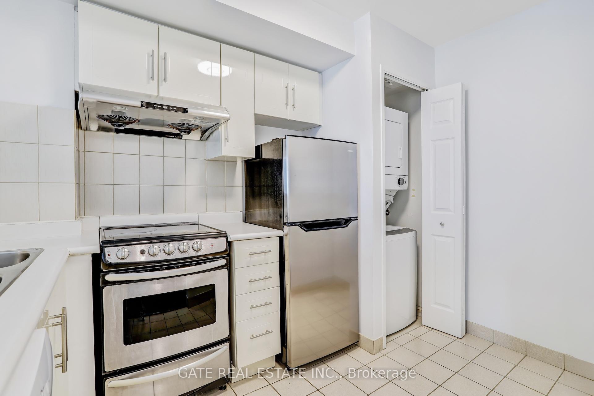 Photo 14 of Unit 1111, 8 Lee Centre Drive, Scarborough, Woburn — HOMEH