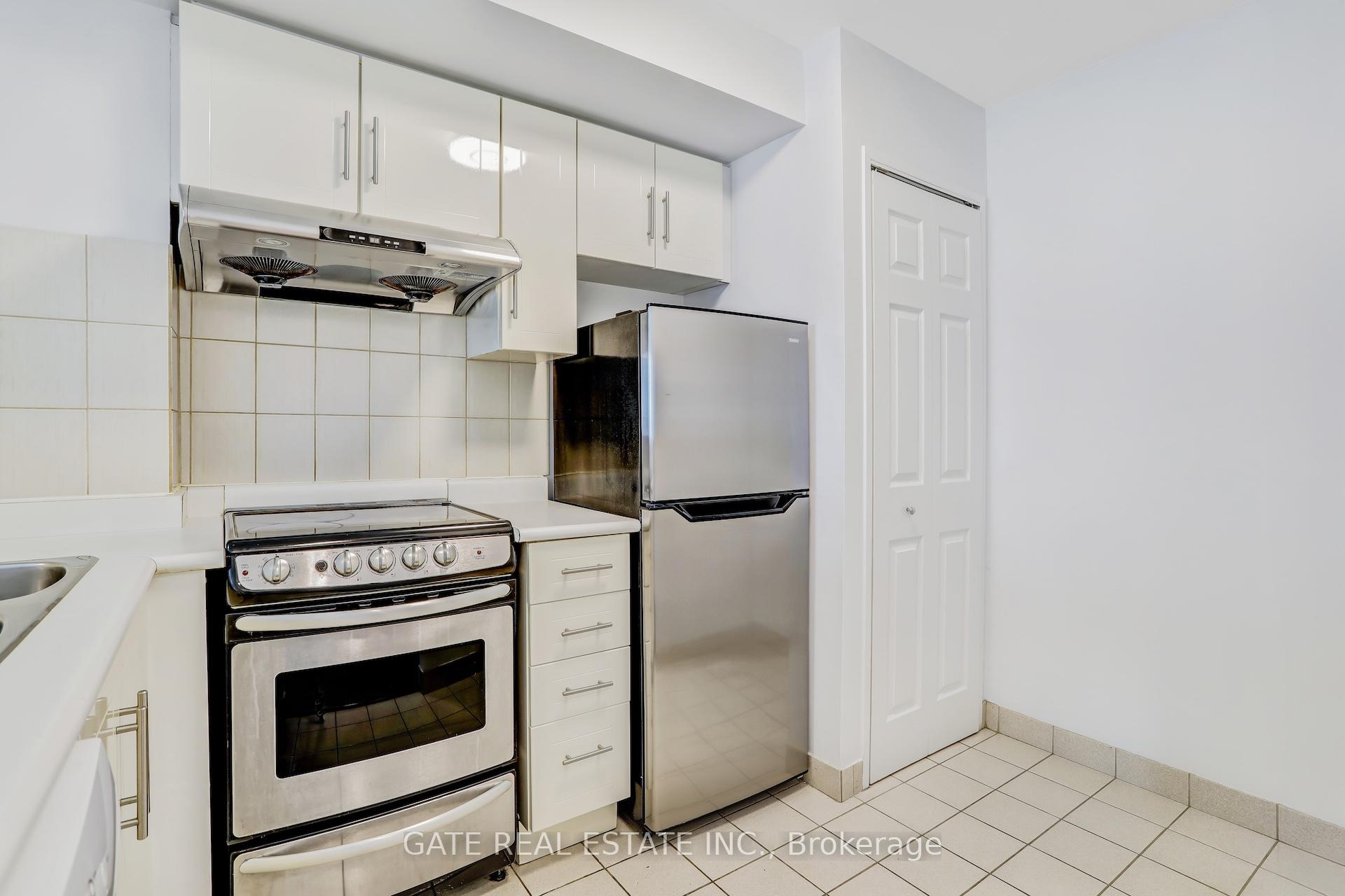 Photo 15 of Unit 1111, 8 Lee Centre Drive, Scarborough, Woburn — HOMEH