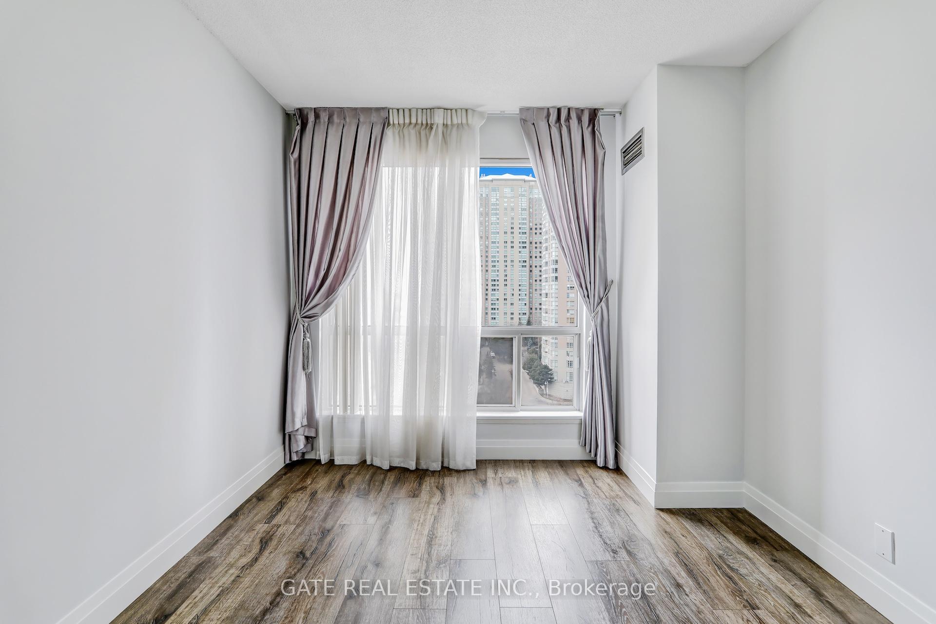 Photo 18 of Unit 1111, 8 Lee Centre Drive, Scarborough, Woburn — HOMEH