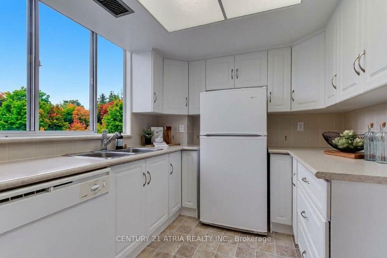 Photo 10 of Unit 309, 270 Davis Drive, Newmarket, Central Newmarket — HOMEH