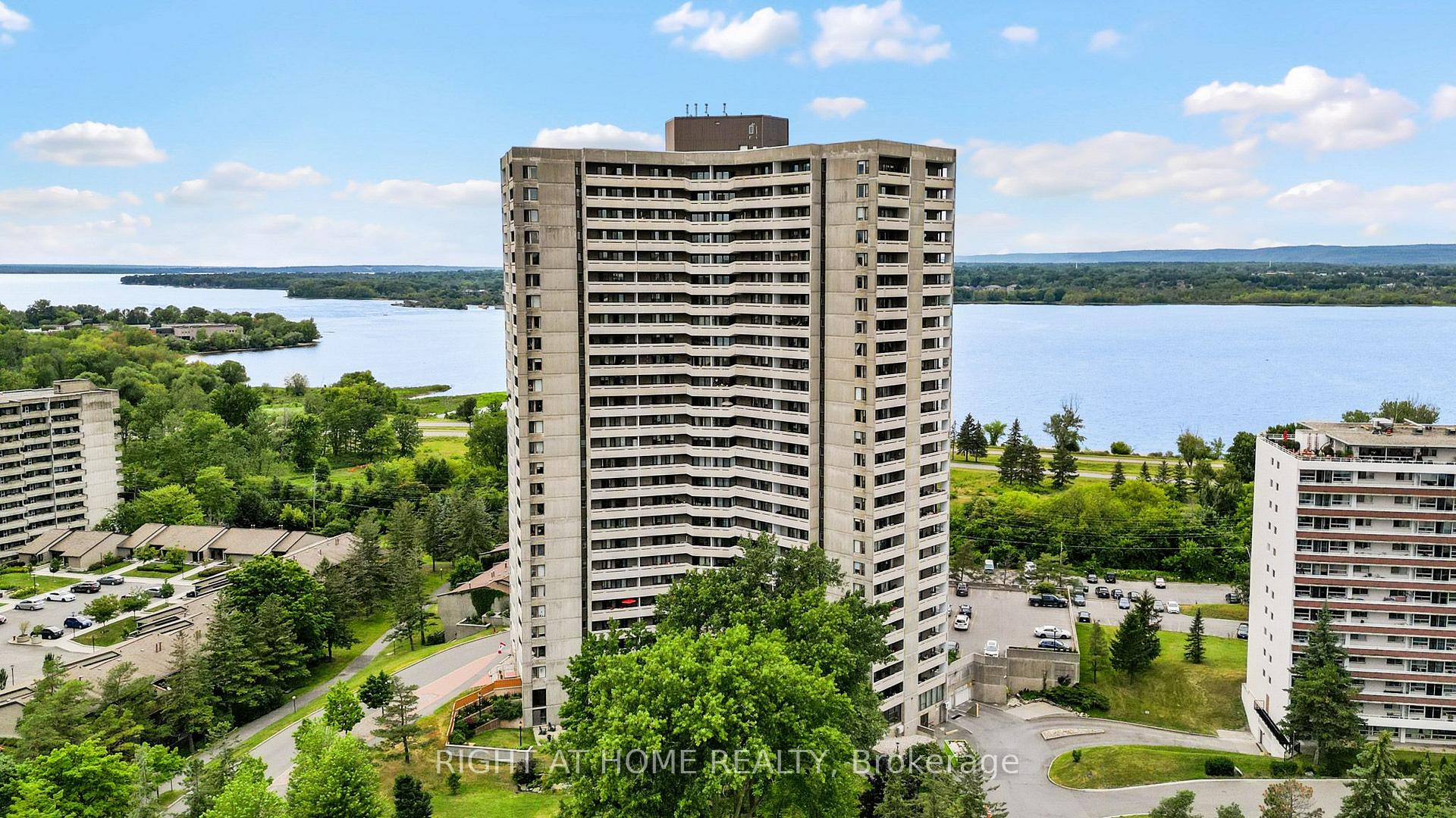 Photo 3 of Unit 306, 1081 Ambleside Drive, Ottawa, Woodroffe — HOMEH