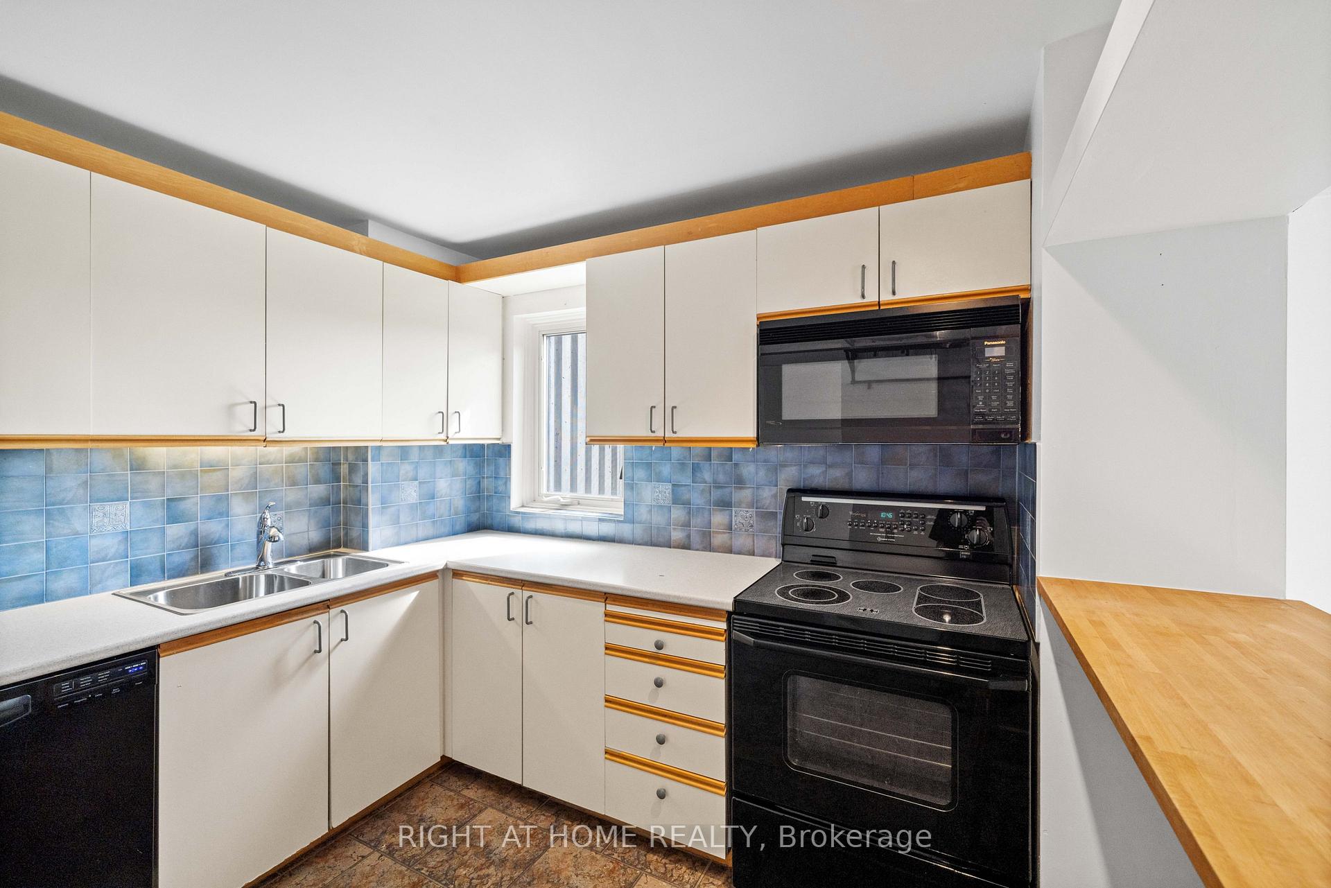 Photo 12 of Unit 306, 1081 Ambleside Drive, Ottawa, Woodroffe — HOMEH