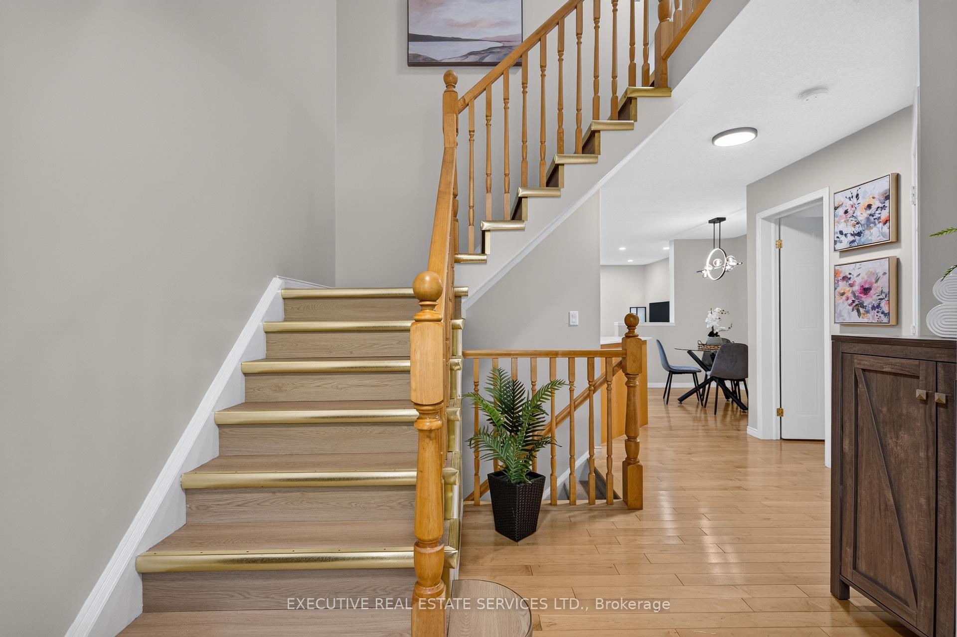 Photo 12 of 427 Beaver Creek Road, Waterloo, Columbia Forest — HOMEH