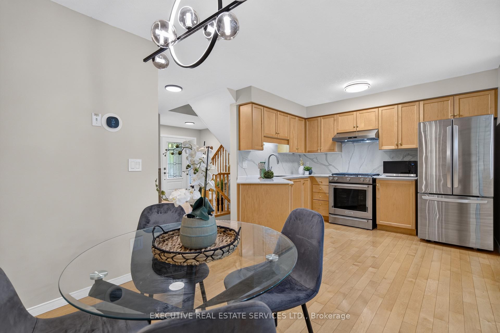 Photo 18 of 427 Beaver Creek Road, Waterloo, Columbia Forest — HOMEH