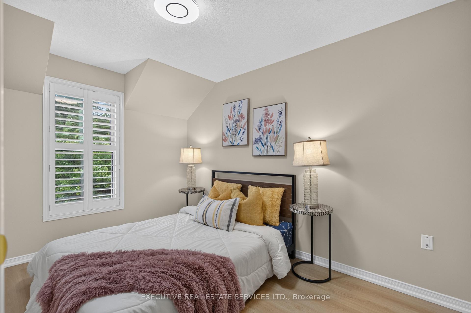 Photo 41 of 427 Beaver Creek Road, Waterloo, Columbia Forest — HOMEH
