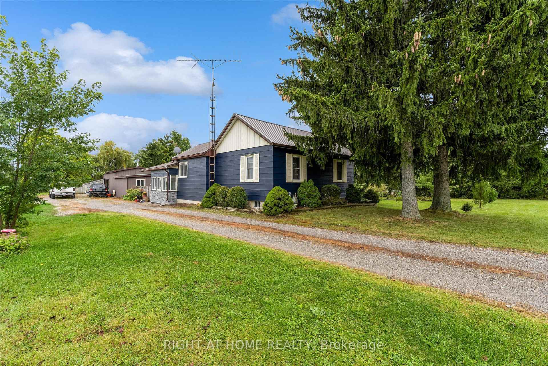 Photo 2 of 404 Concession 5 Road, Haldimand — HOMEH