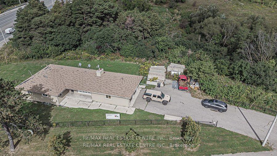 Photo 6 of 3024 Countryside Drive, Brampton, Vales of Castlemore North — HOMEH