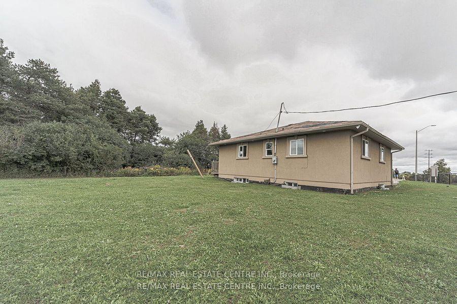 Photo 10 of 3024 Countryside Drive, Brampton, Vales of Castlemore North — HOMEH