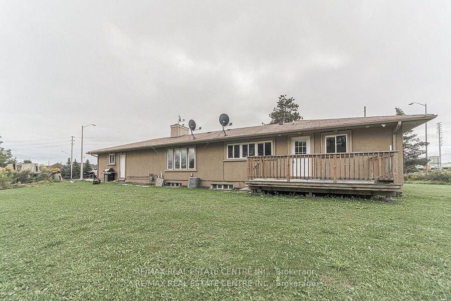Photo 12 of 3024 Countryside Drive, Brampton, Vales of Castlemore North — HOMEH