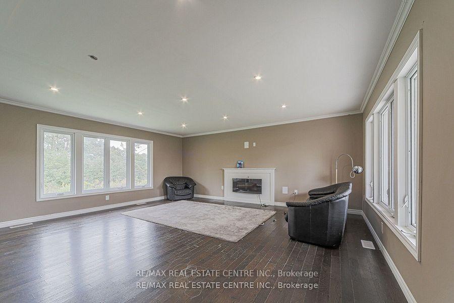 Photo 13 of 3024 Countryside Drive, Brampton, Vales of Castlemore North — HOMEH