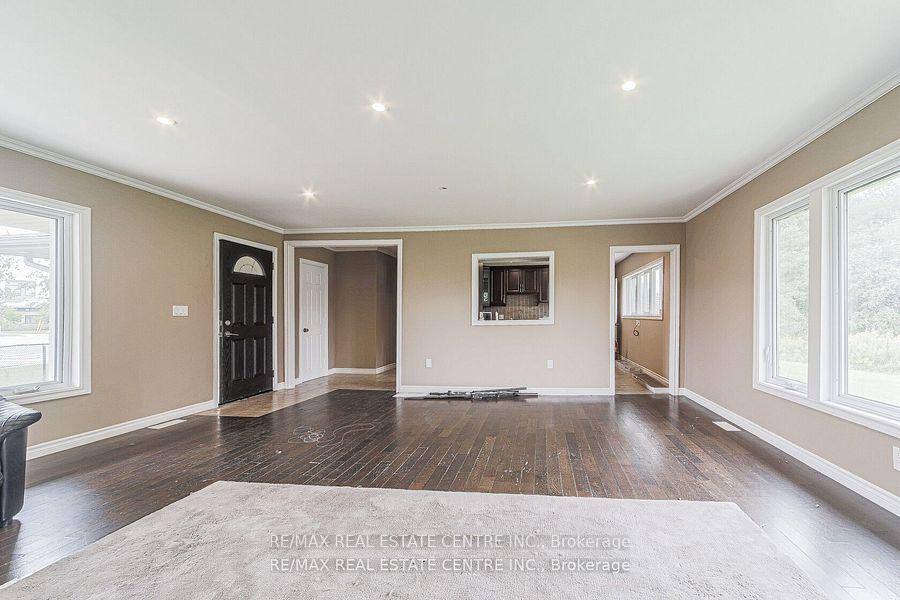 Photo 14 of 3024 Countryside Drive, Brampton, Vales of Castlemore North — HOMEH