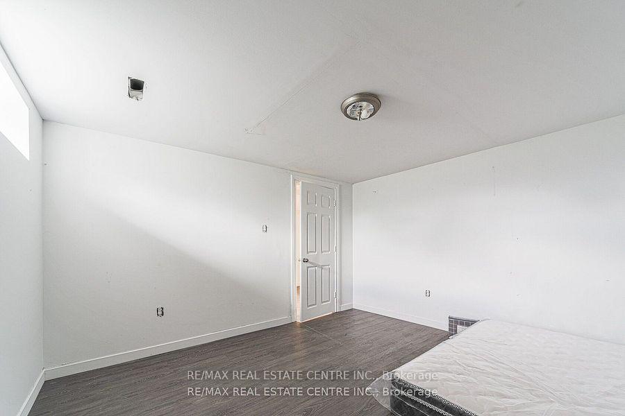 Photo 23 of 3024 Countryside Drive, Brampton, Vales of Castlemore North — HOMEH