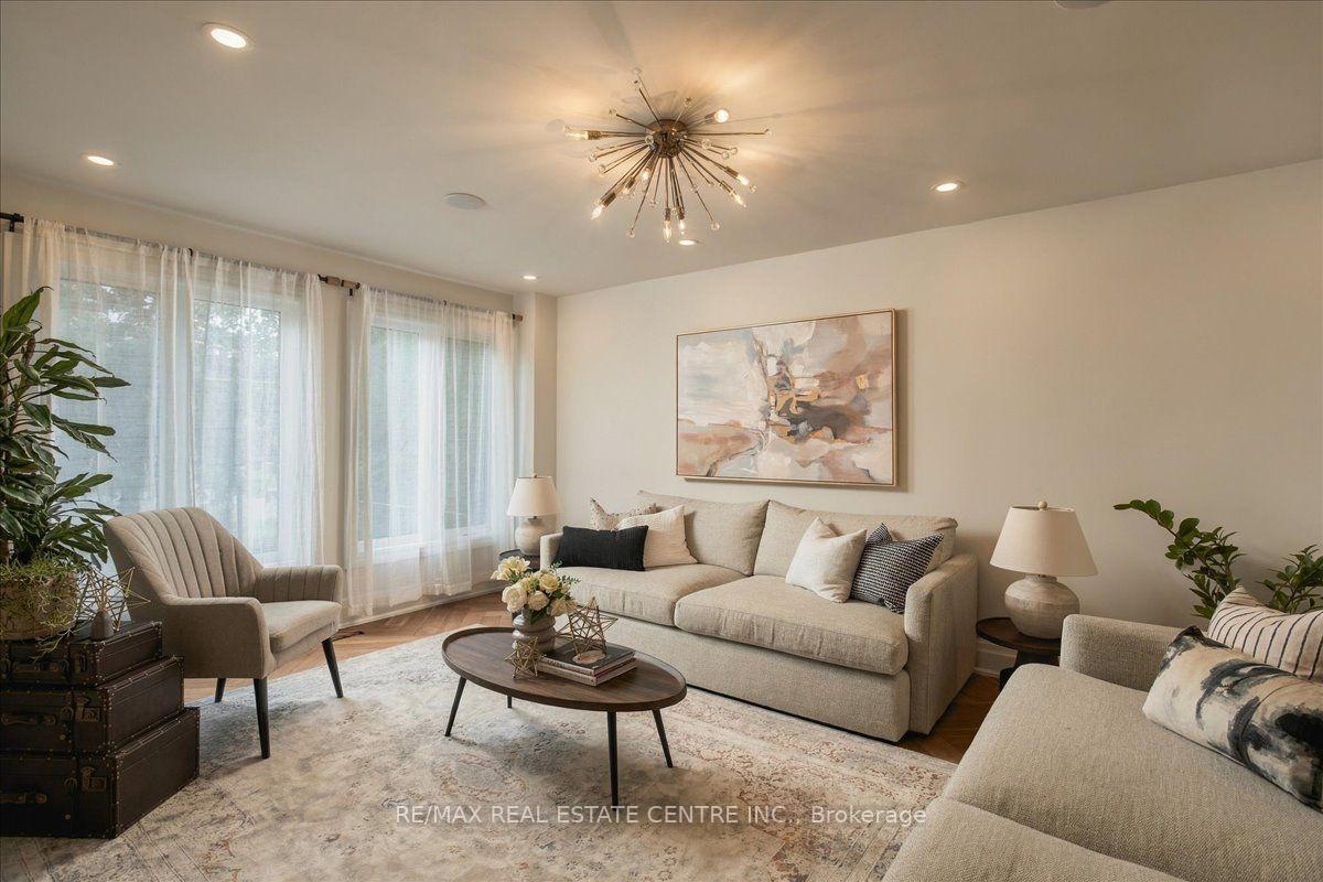 Photo 6 of 1749 Heritage Way, Oakville, Glen Abbey — HOMEH