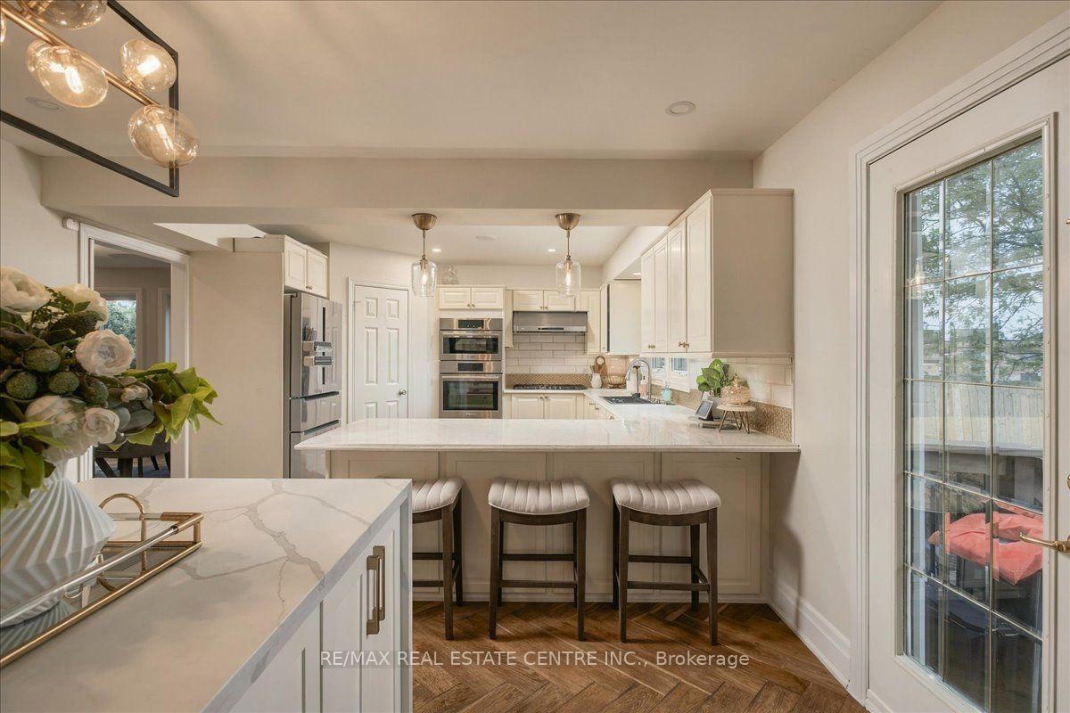Photo 14 of 1749 Heritage Way, Oakville, Glen Abbey — HOMEH