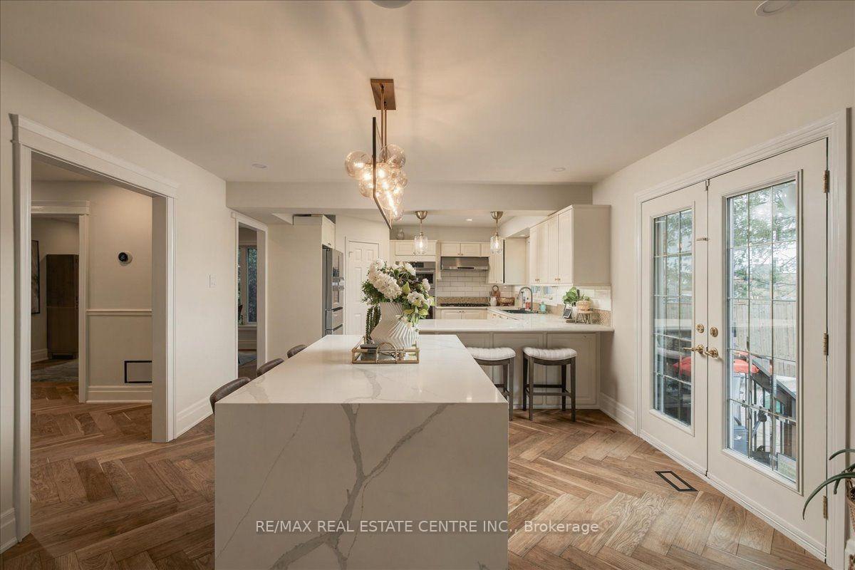 Photo 15 of 1749 Heritage Way, Oakville, Glen Abbey — HOMEH