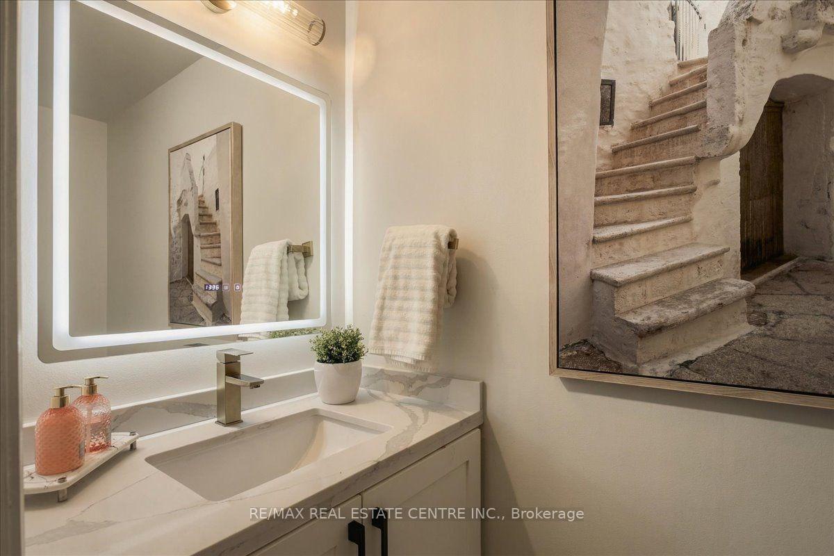 Photo 20 of 1749 Heritage Way, Oakville, Glen Abbey — HOMEH