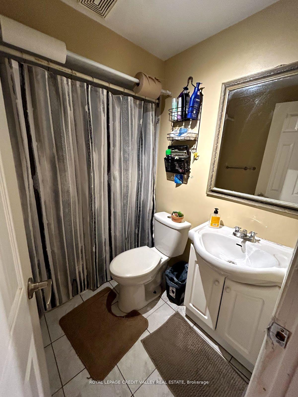 Photo 8 of 95 Mullis Crescent, Brampton, Fletcher's West — HOMEH